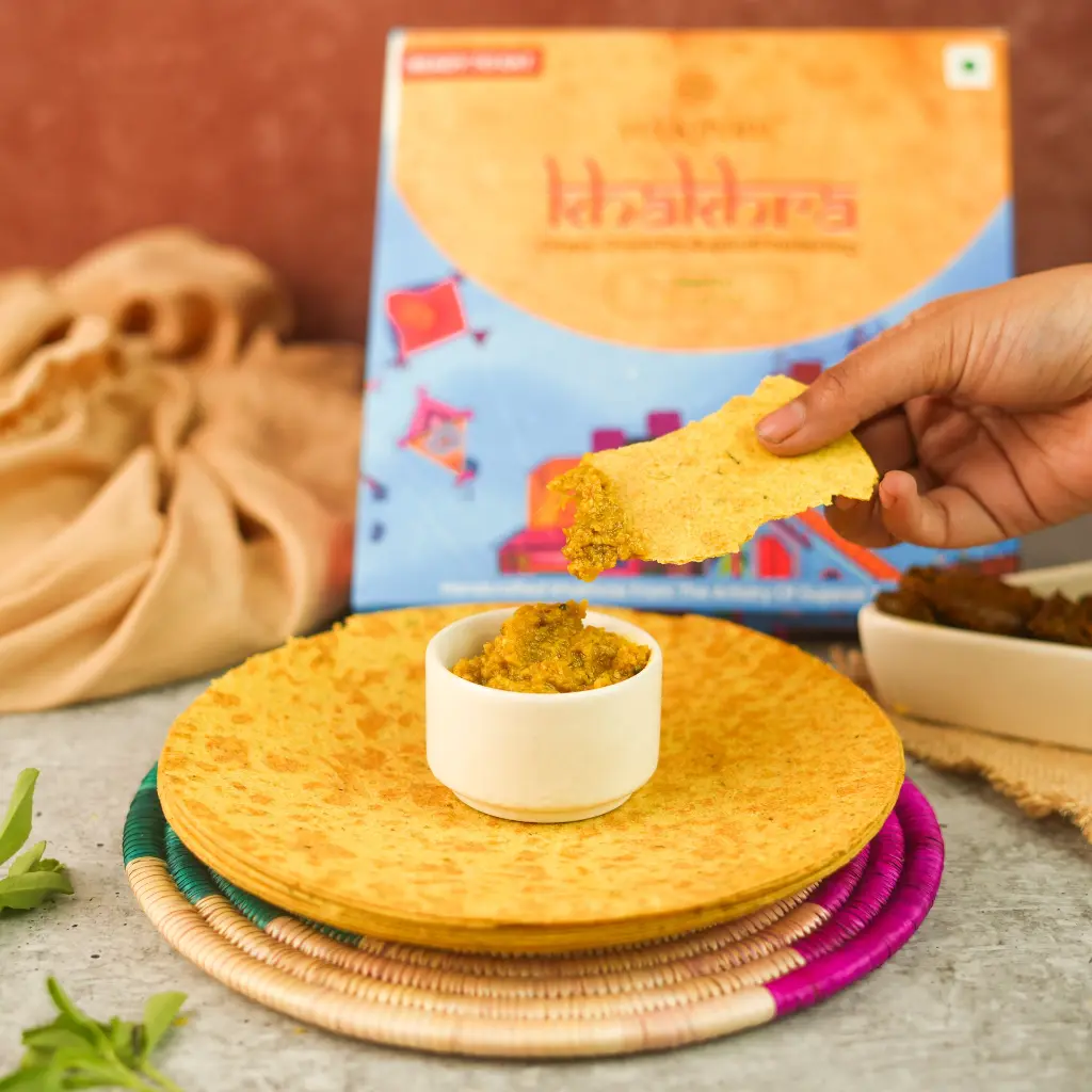 Vedgram Methi Khakhra – Roasted whole wheat snack with fenugreek leaves and Indian spices_4.webp